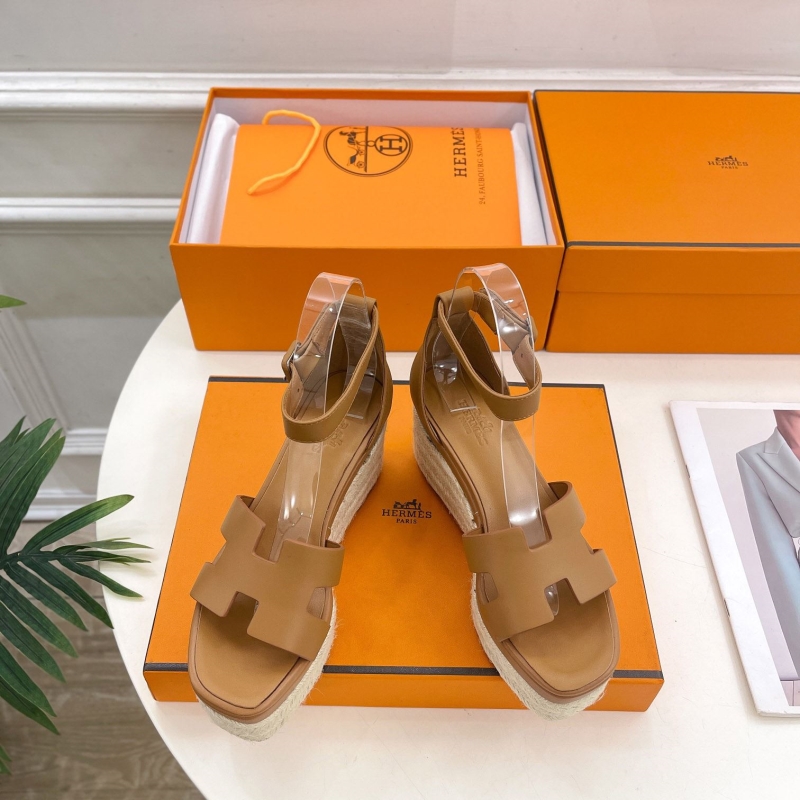 H**mes sandals